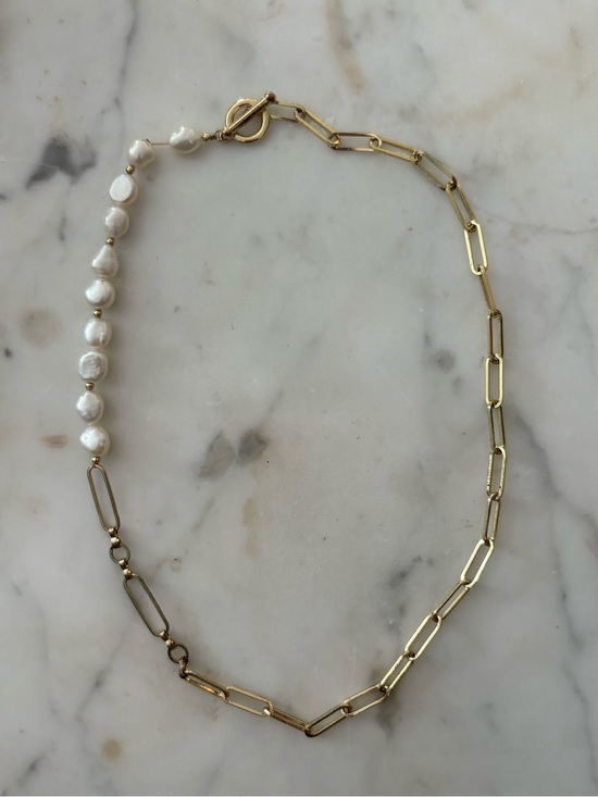 Jewelry - Gold Paperclip Chain Necklace with Freshwater Pearls - Unbranded